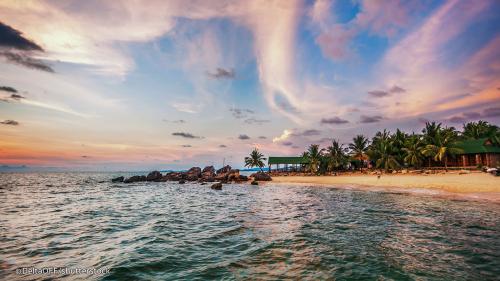 Vitamin “Sea” Fortification with 5 beautiful beaches in Phu Quoc with crystal clear water and beautiful scenery