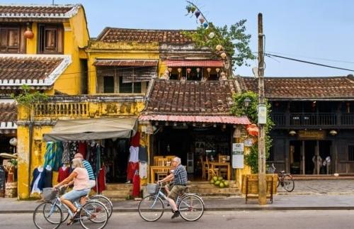 Do you like sightseeing cycling? Come to these 4 cities in Vietnam right away