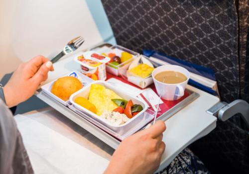 Foods not to eat before flying