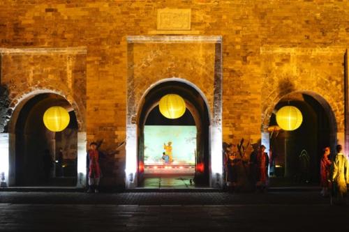 Three different historical discovery tours in Hanoi