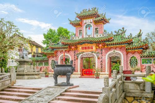Traveling to Hoi An Ancient Town, do not miss Fujian Assembly Hall