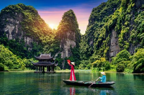 Discover the Coolest Things to Do in Vietnam A Complete Guide for Adventurers and Culture Lovers