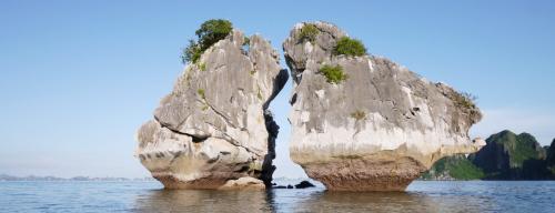 Tips for dreamlike experience in Halong bay- Overnight on cruise