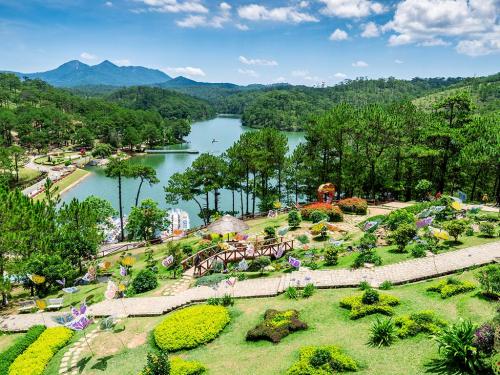 Famous Places in Da Lat: Explore the Must-Visit Attractions in Vietnam’s Charming Hill Station