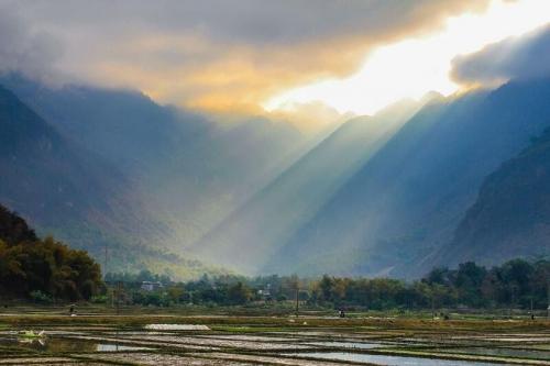 Travel guide: Hoa Binh Province - Vietnam