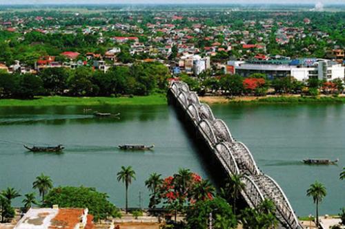 Travel Guide for Hue