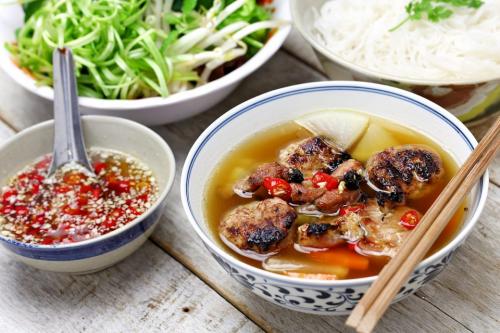 6 must-try dishes for your Vietnam tours