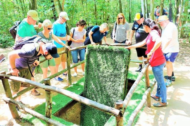 Ho Chi Minh - Cao  Dai Temple - Cu Chi Tunnels Day Trip