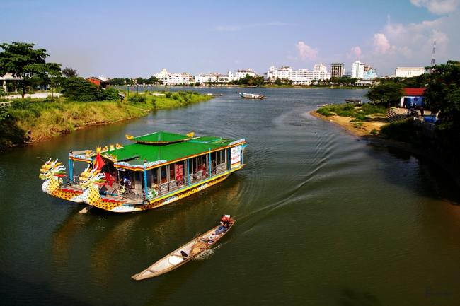 Hue Ancient Capital Tour 1 Day